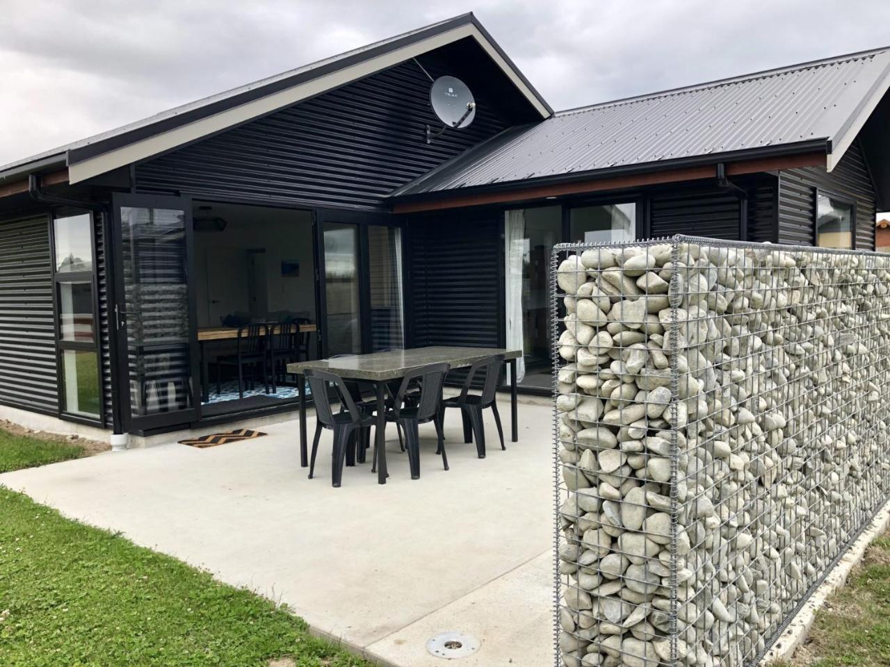 Townhouse Feel In Irishman Twizel Exterior photo